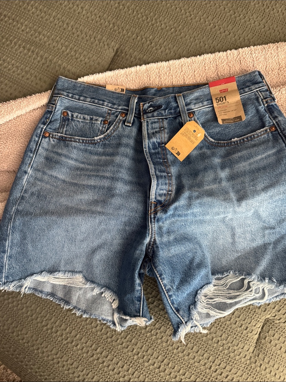 Levi's 501 Cutoff High-Rise Jean Shorts - Light Blue Denim